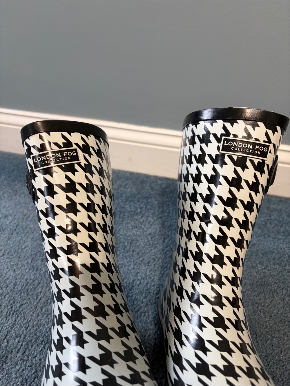 London Fog Black and White Houndstooth Rain Boots - Picture 2 of 4